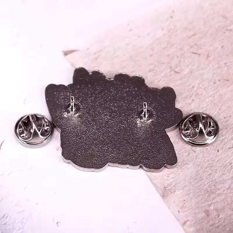 Broche avec Logo musical class - Heavy Equipment Logo avis et prix